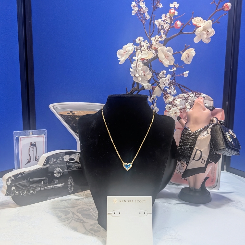 Kendra Scott Ari Heart Gold Pendant In Dichronic Glass NWT!